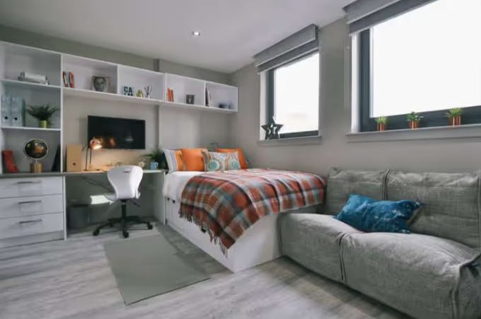 Classic Smaller Studio