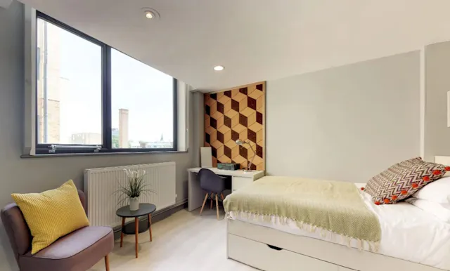 Platinum Studio room image 1