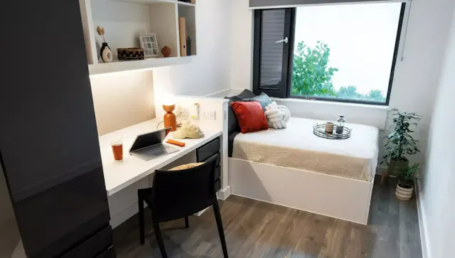 Club En-suite Cluster Room room image 2