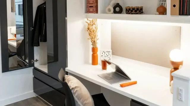 Club En-suite Cluster Room room image 3