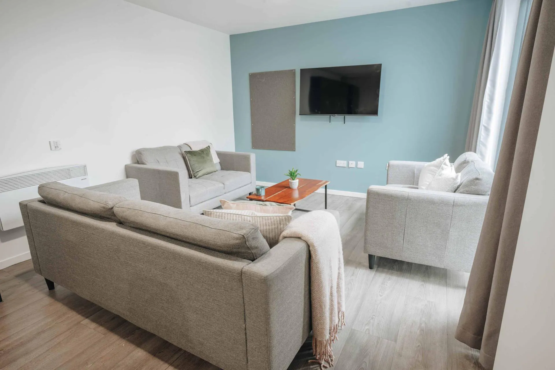 Silver En Suite (High Floors, Washer/Dryer)