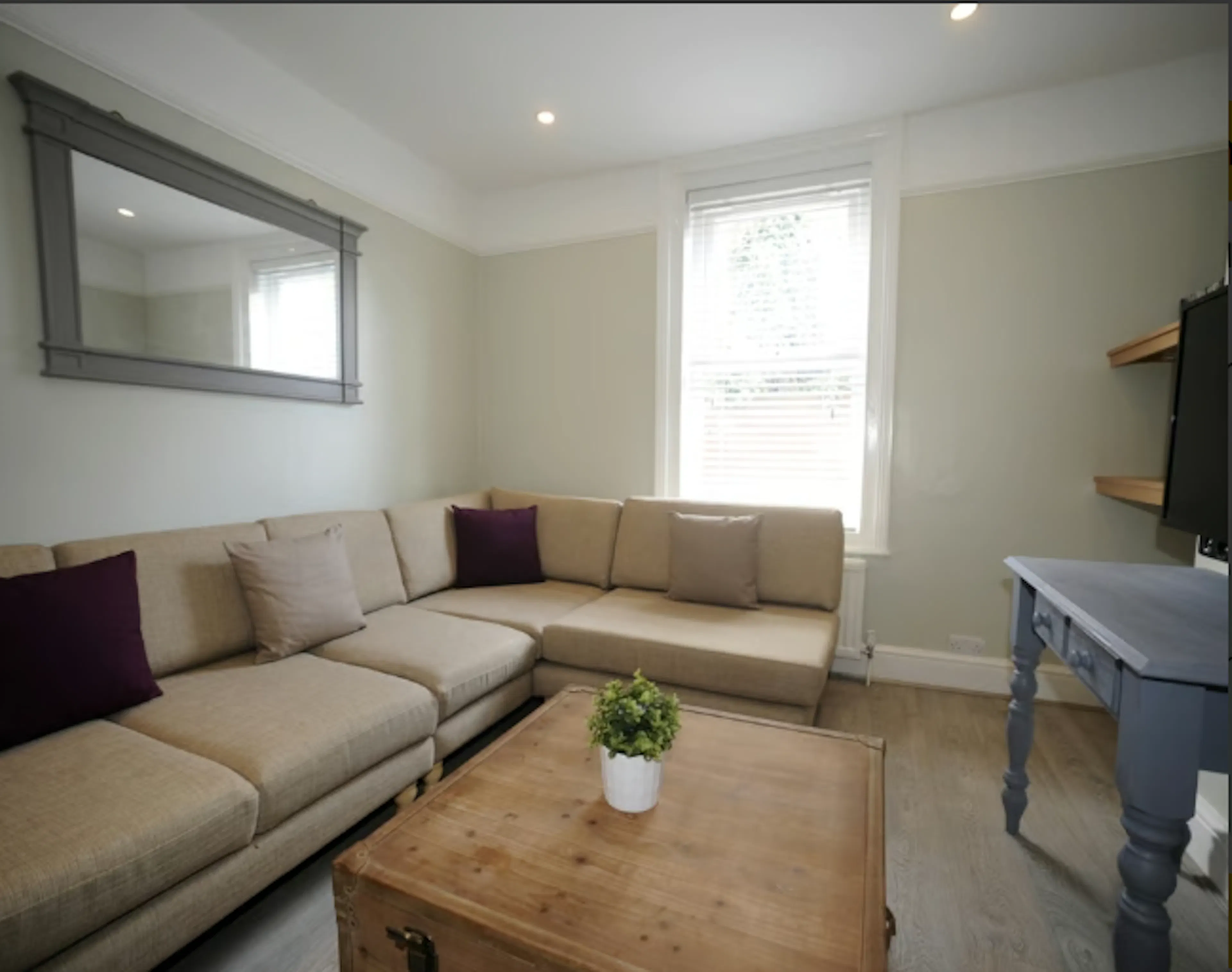 Three Bed Apartment COMMON_AREA 3