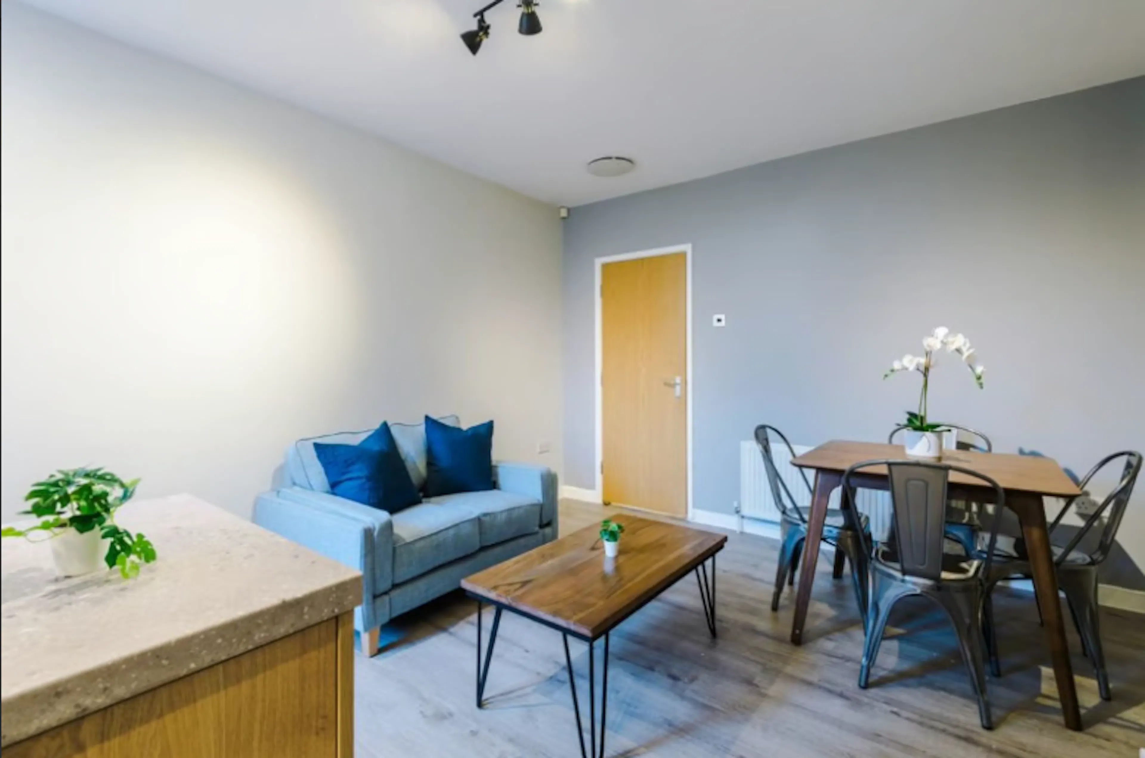 Three Bed Apartment COMMON_AREA 3