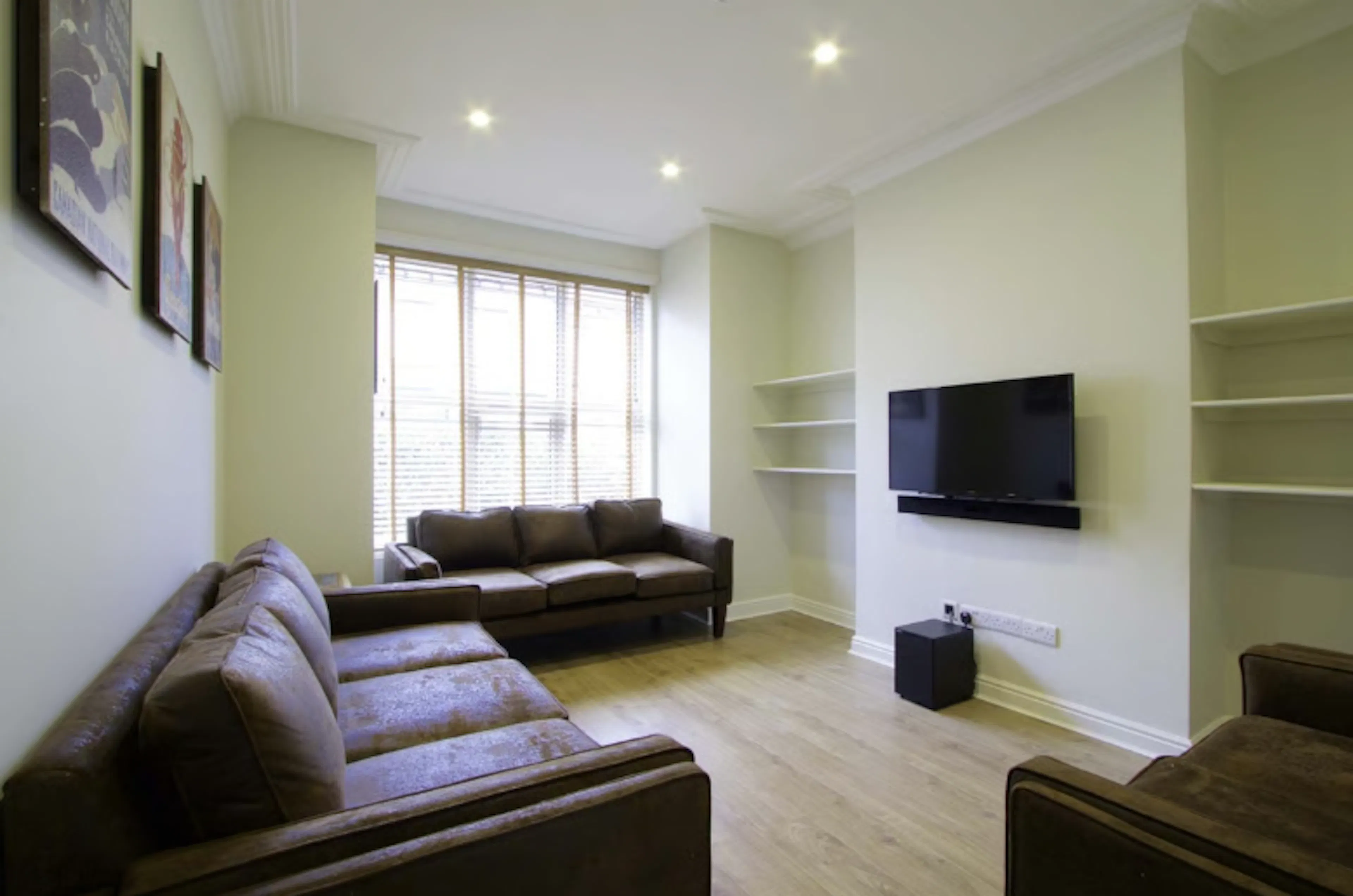 6 Bedroom Apartment COMMON_AREA 1