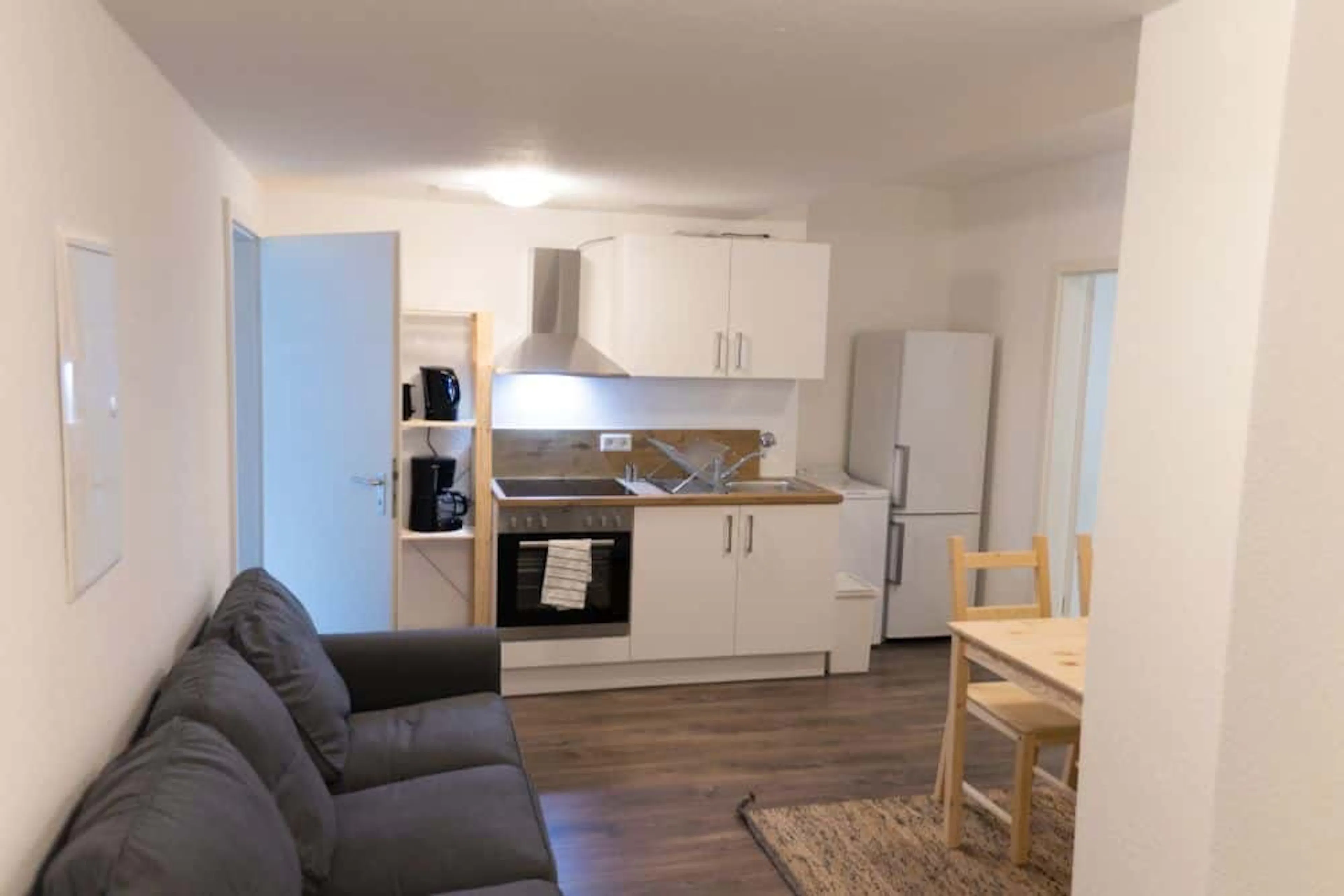Five Bed Apartment KITCHEN 2