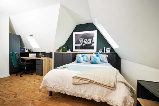Deluxe room image 1