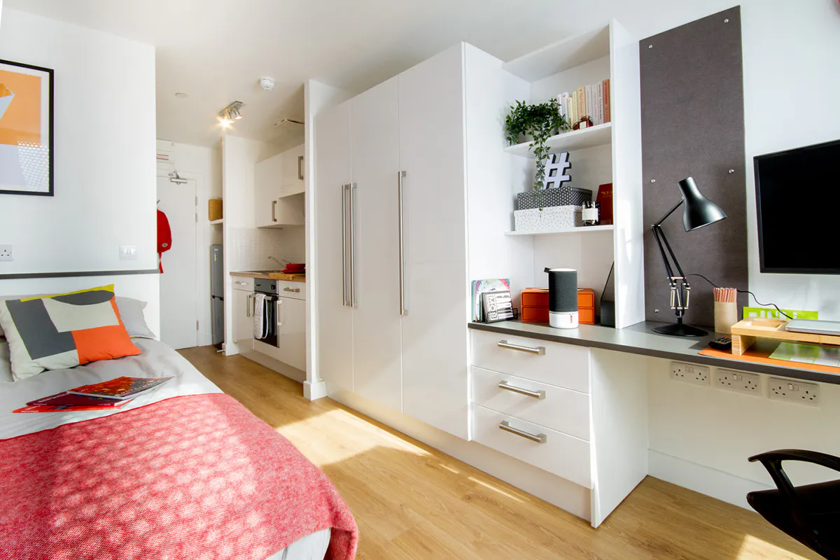 code-fairfax-street-coventry-Deluxe Studio