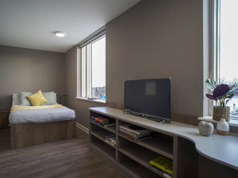800-bristol-road-birmingham-Premium Studio
