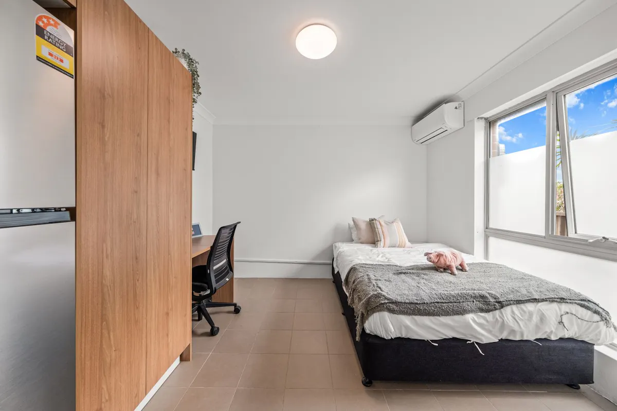 Deluxe Single Studio ROOM
