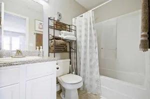 3 Bedroom Apartment BATHROOM 3
