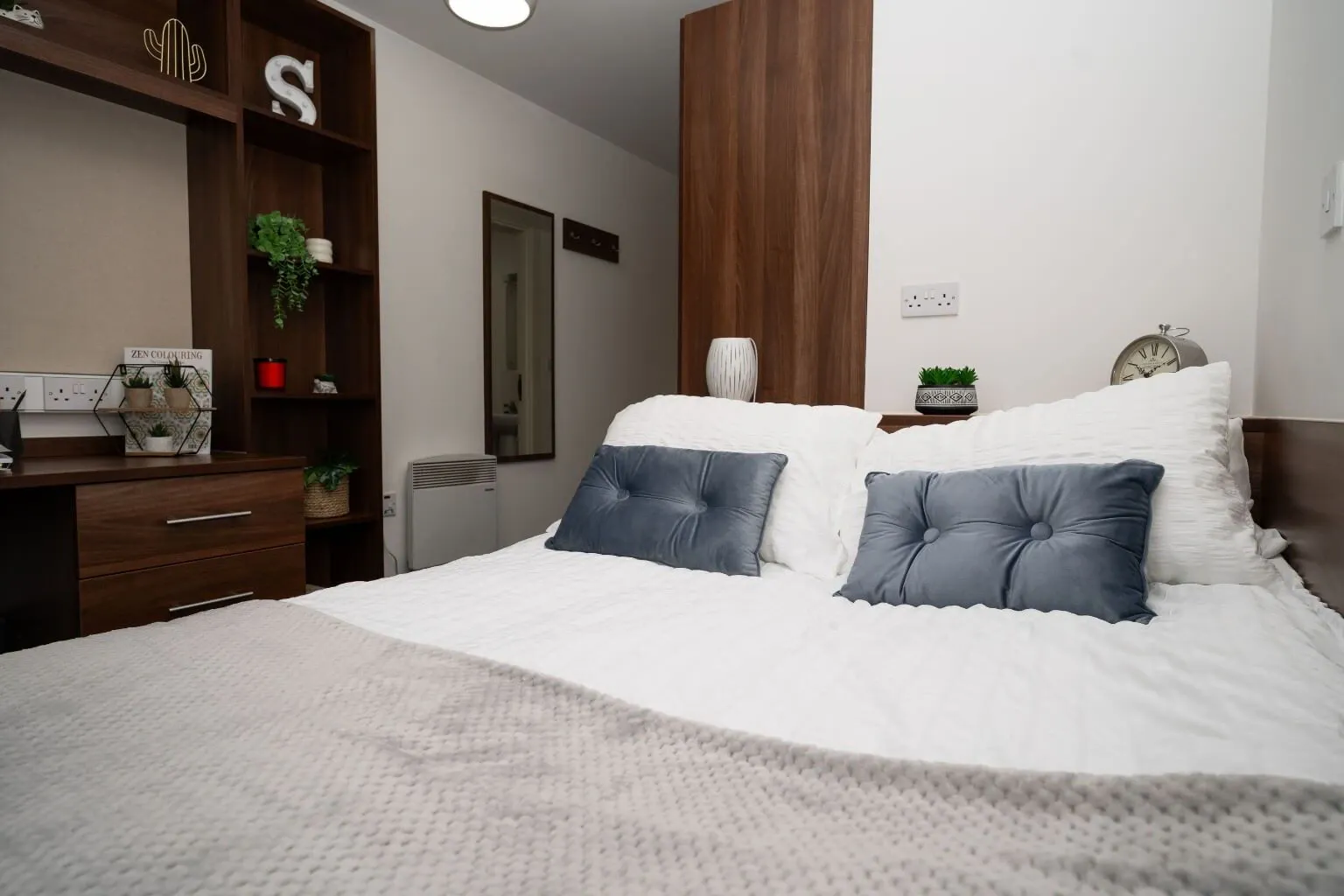 Double Ensuites ROOM 2