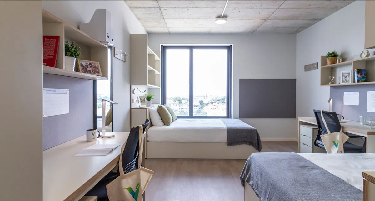 ROOM ROOM