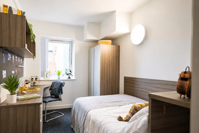 Double Ensuites room image 1