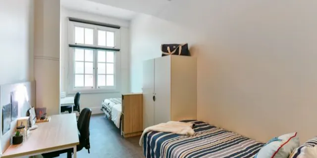 Twin Loft Large room image 2