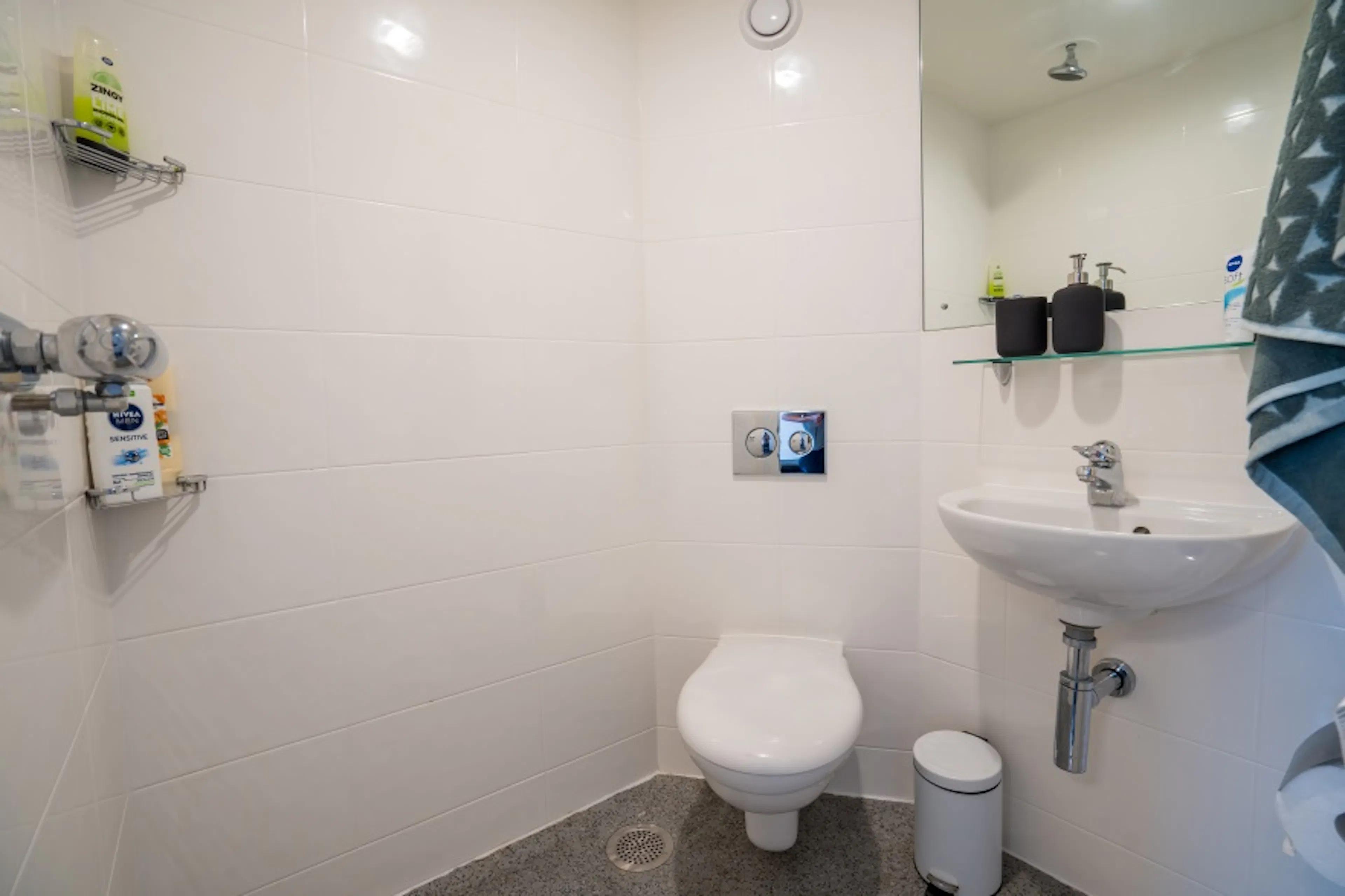 Standard Ensuite  BATHROOM 1
