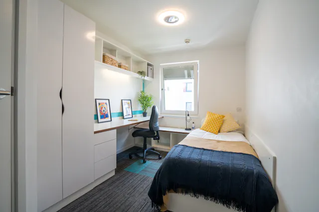 Standard Ensuite room image 1
