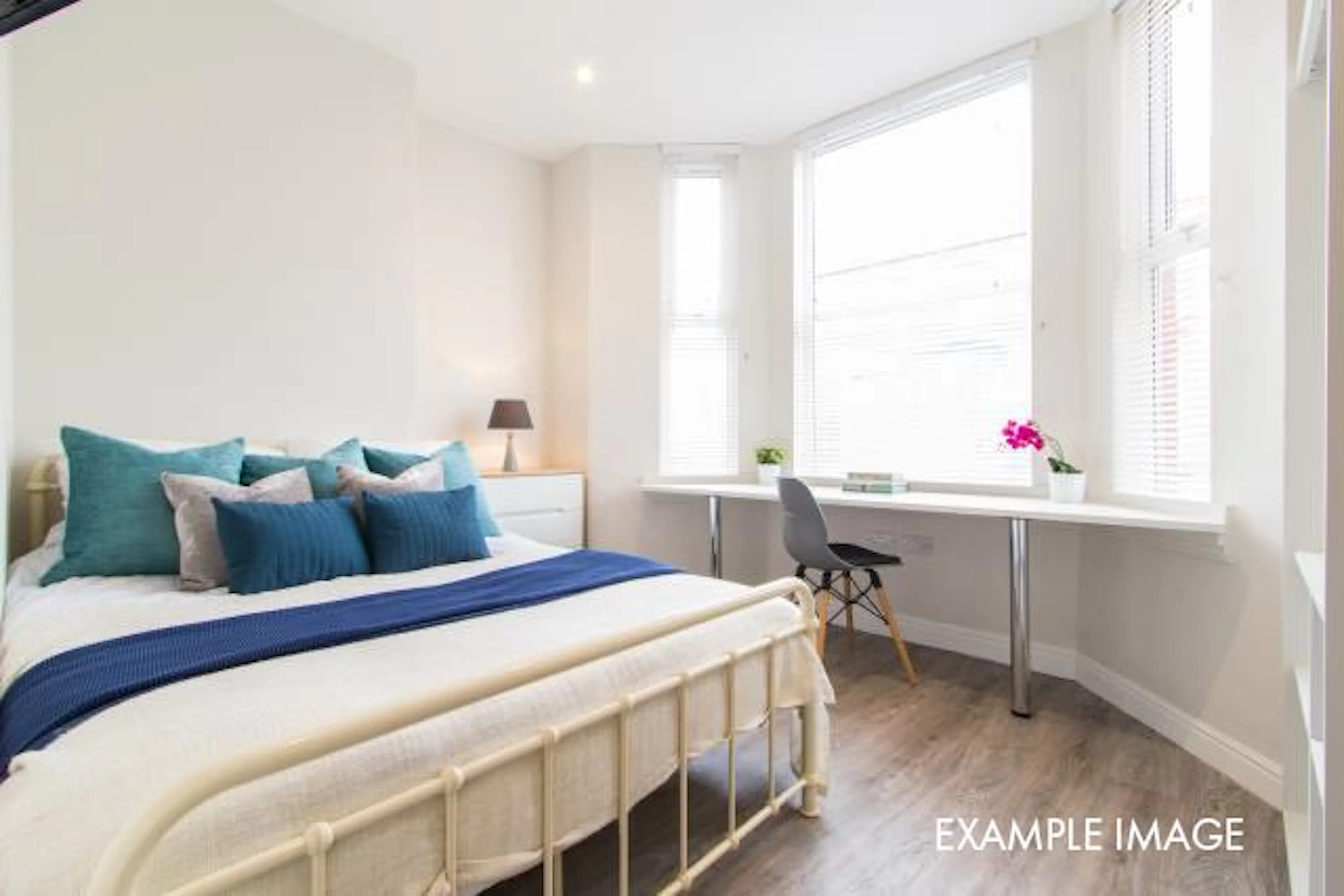 ROOM ROOM 1