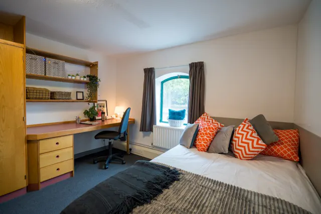 Enhanced Standard Shared room image 1