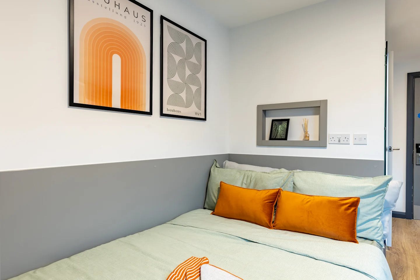 Gold En Suite