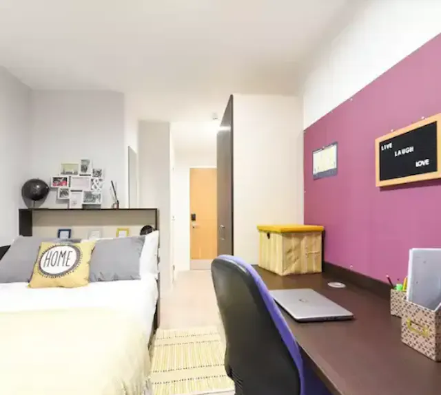 Classic Ensuite room image 2