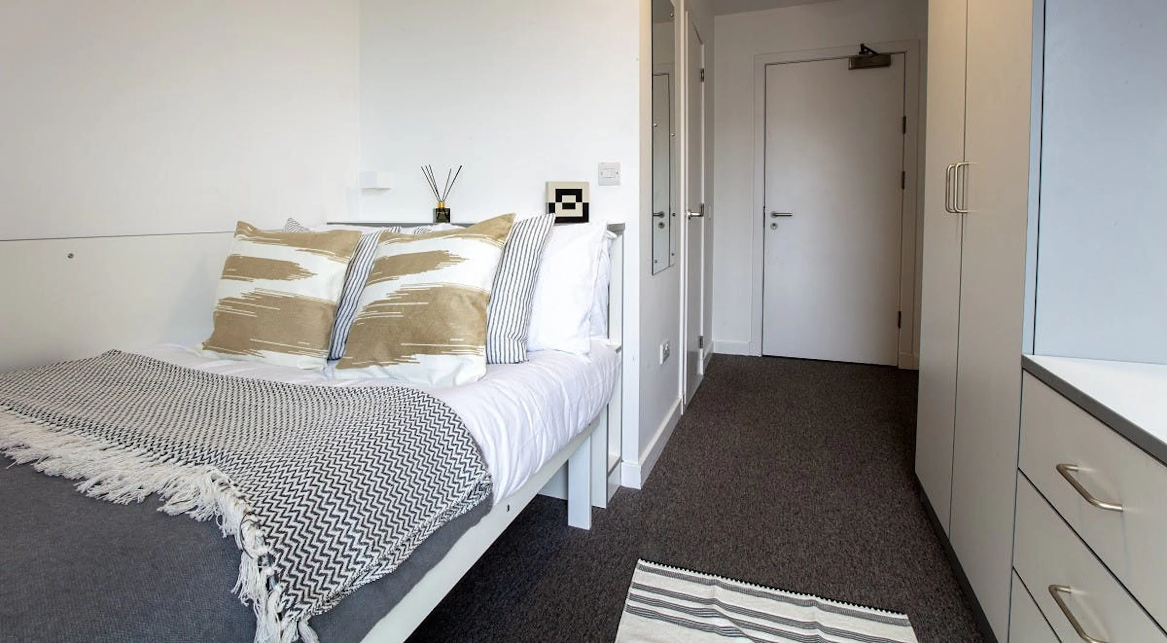Standard ROOM 2