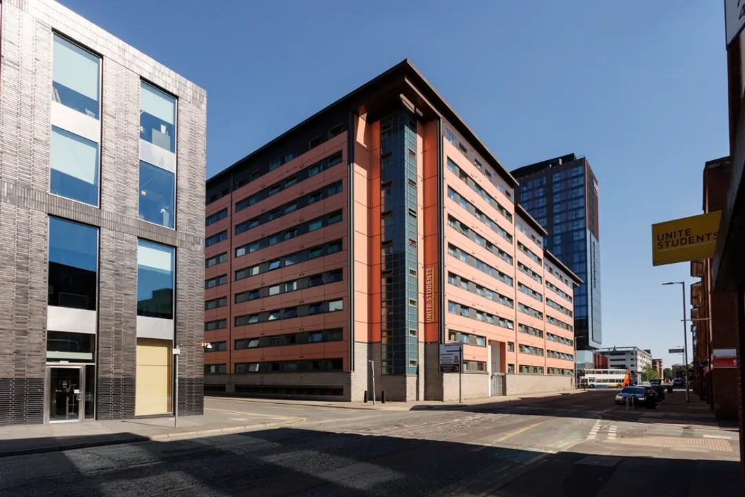 BUILDING