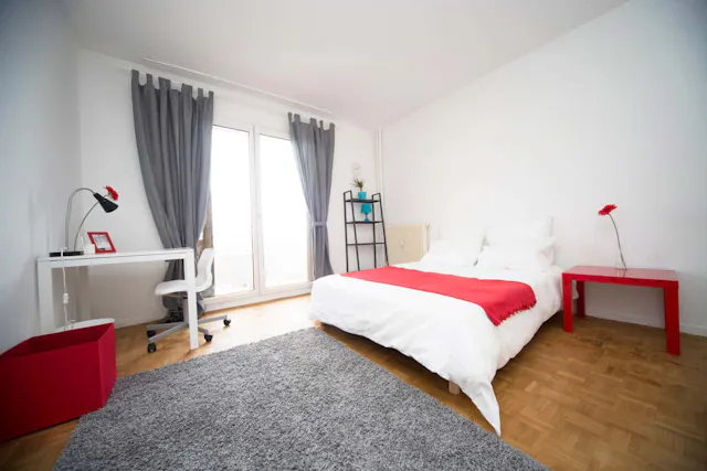 4 Bed Apartment room image 2