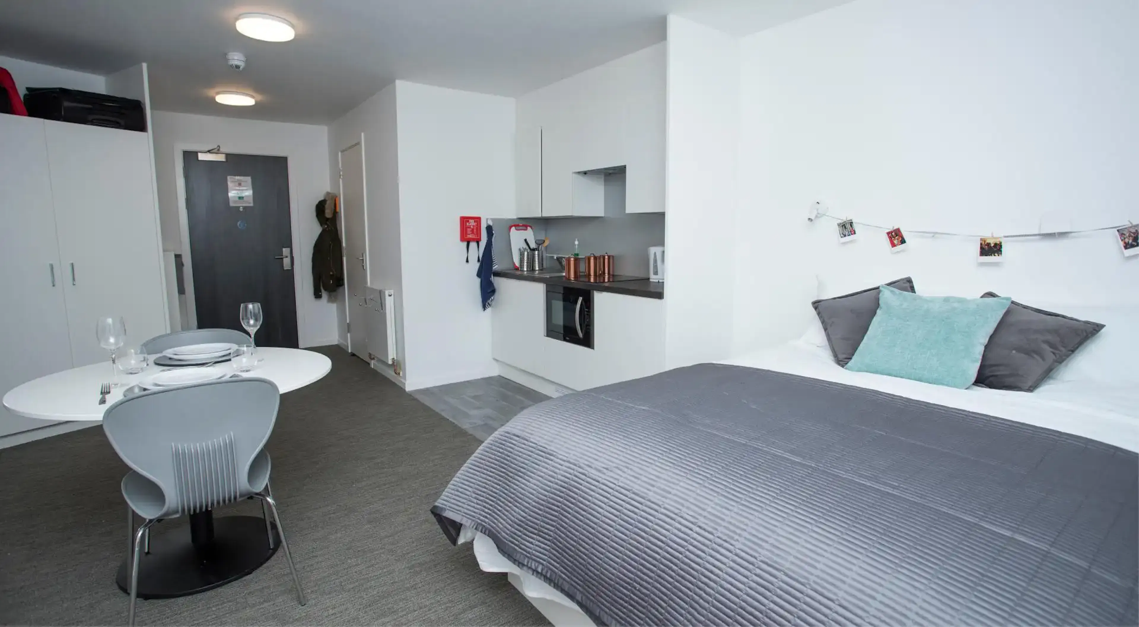ROOM ROOM 2