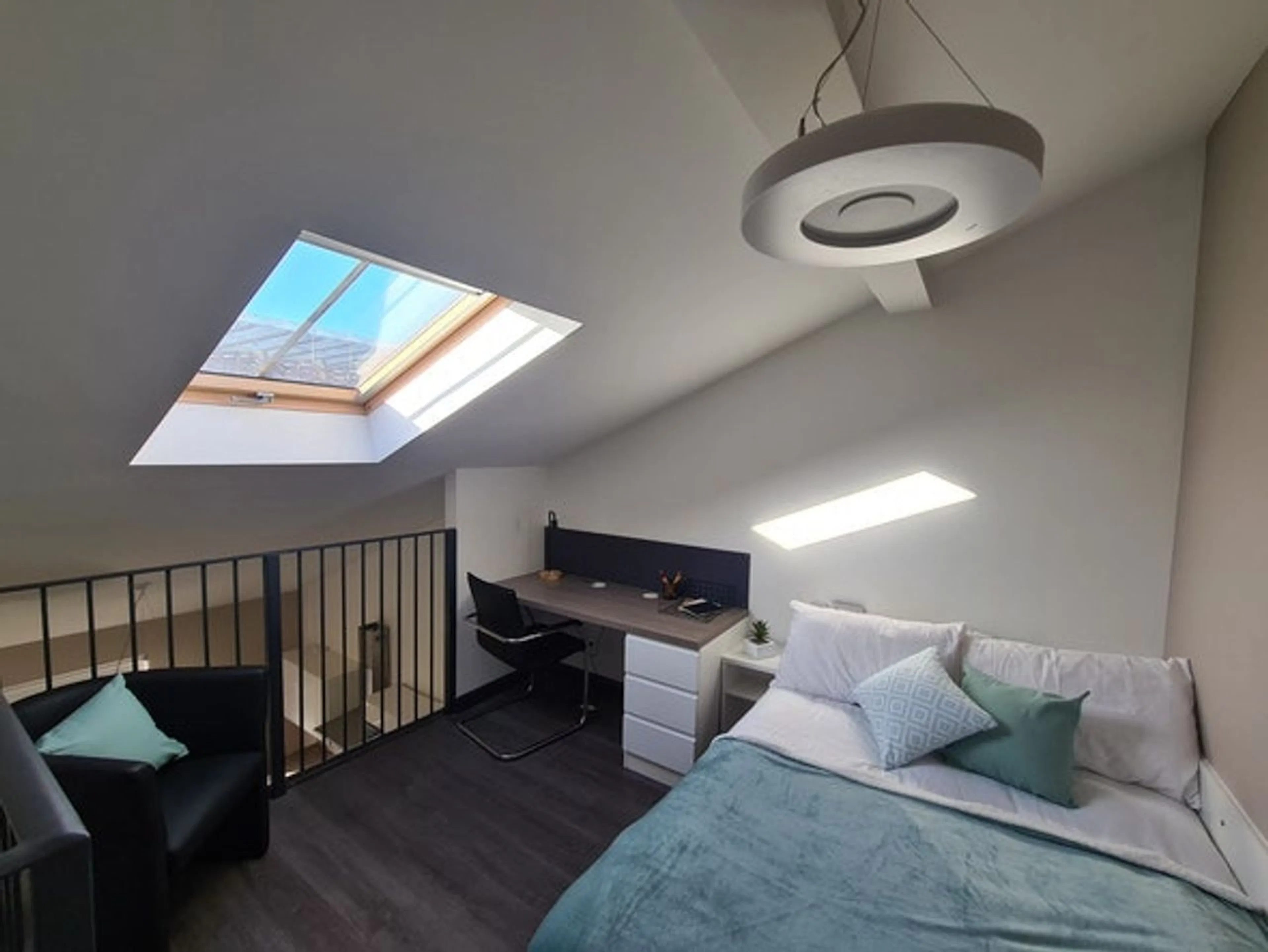 Studio-Gold ROOM 4