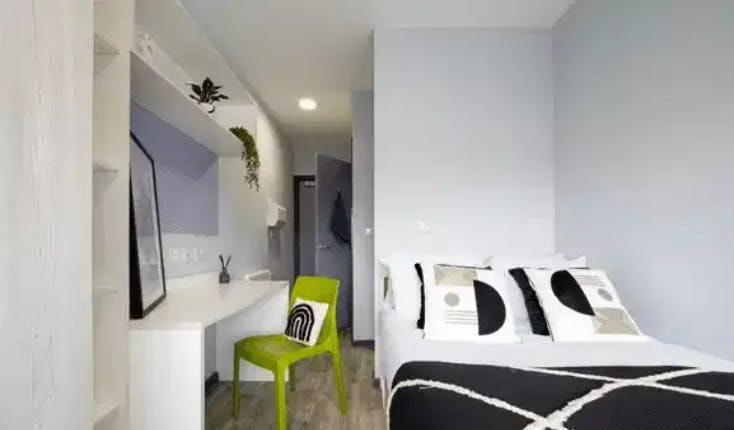 Gold Ensuite
