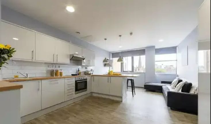 Gold Ensuite