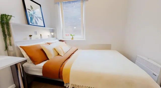 Gold En Suite Plus room image 1