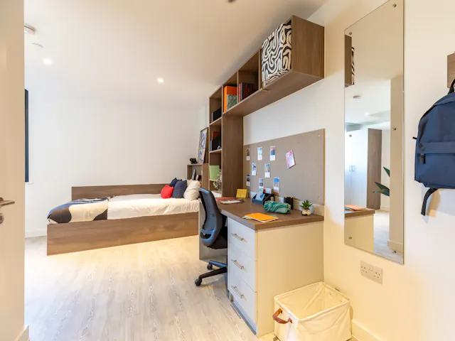 Platinum Studio room image 1