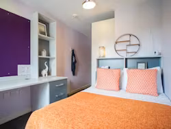 beaverbank-place-edinburgh-Gold Ensuite