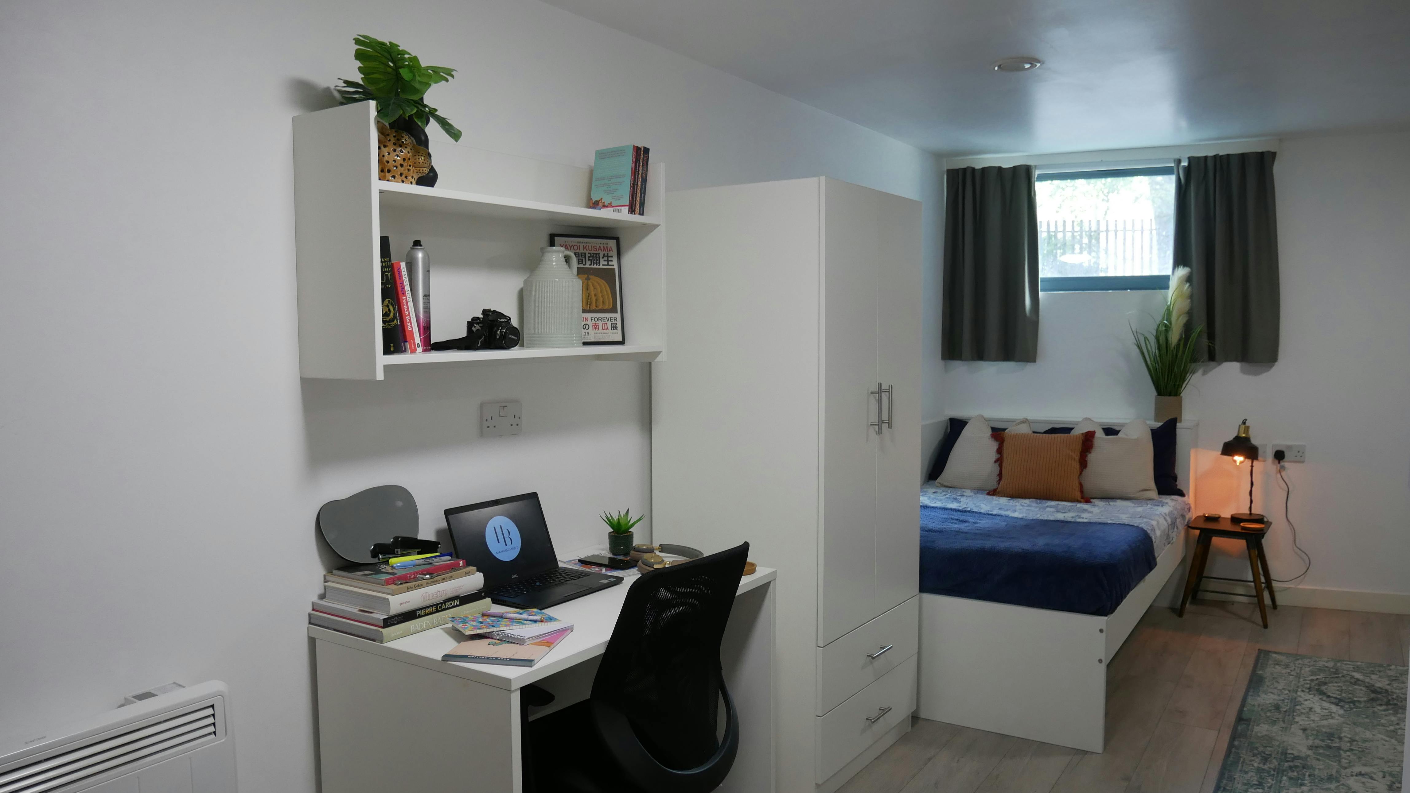 theatre-house-coventry-Gold Studio