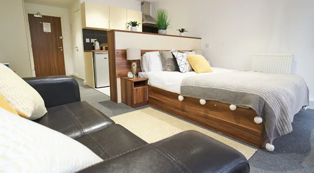 Gold Studio room image 1
