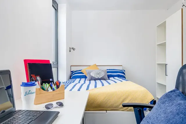 Gold Studio room image 1