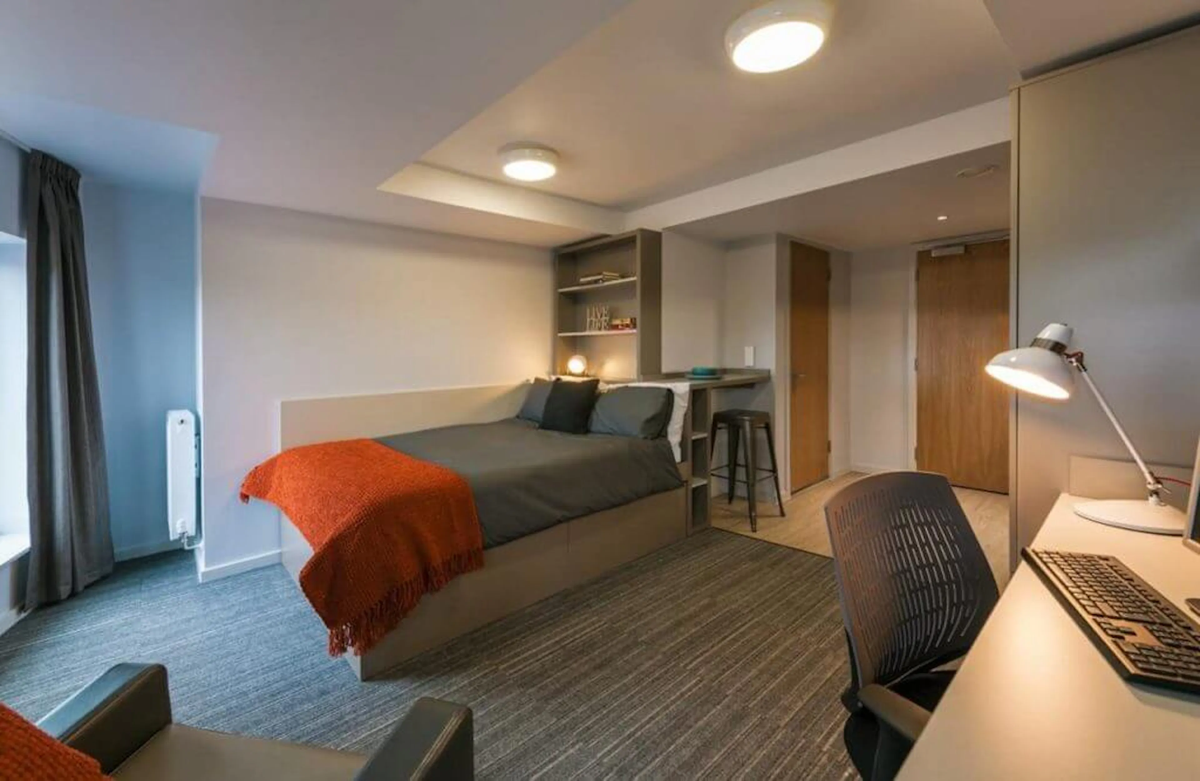 Gold Studio ROOM 1