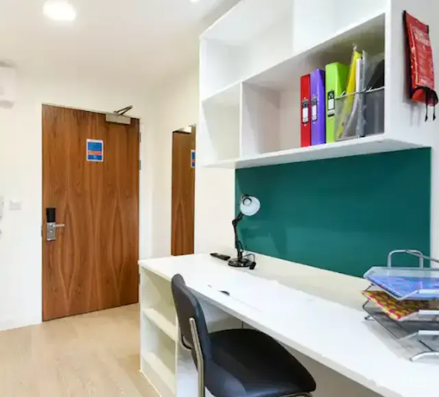 Gold Studio room image 2