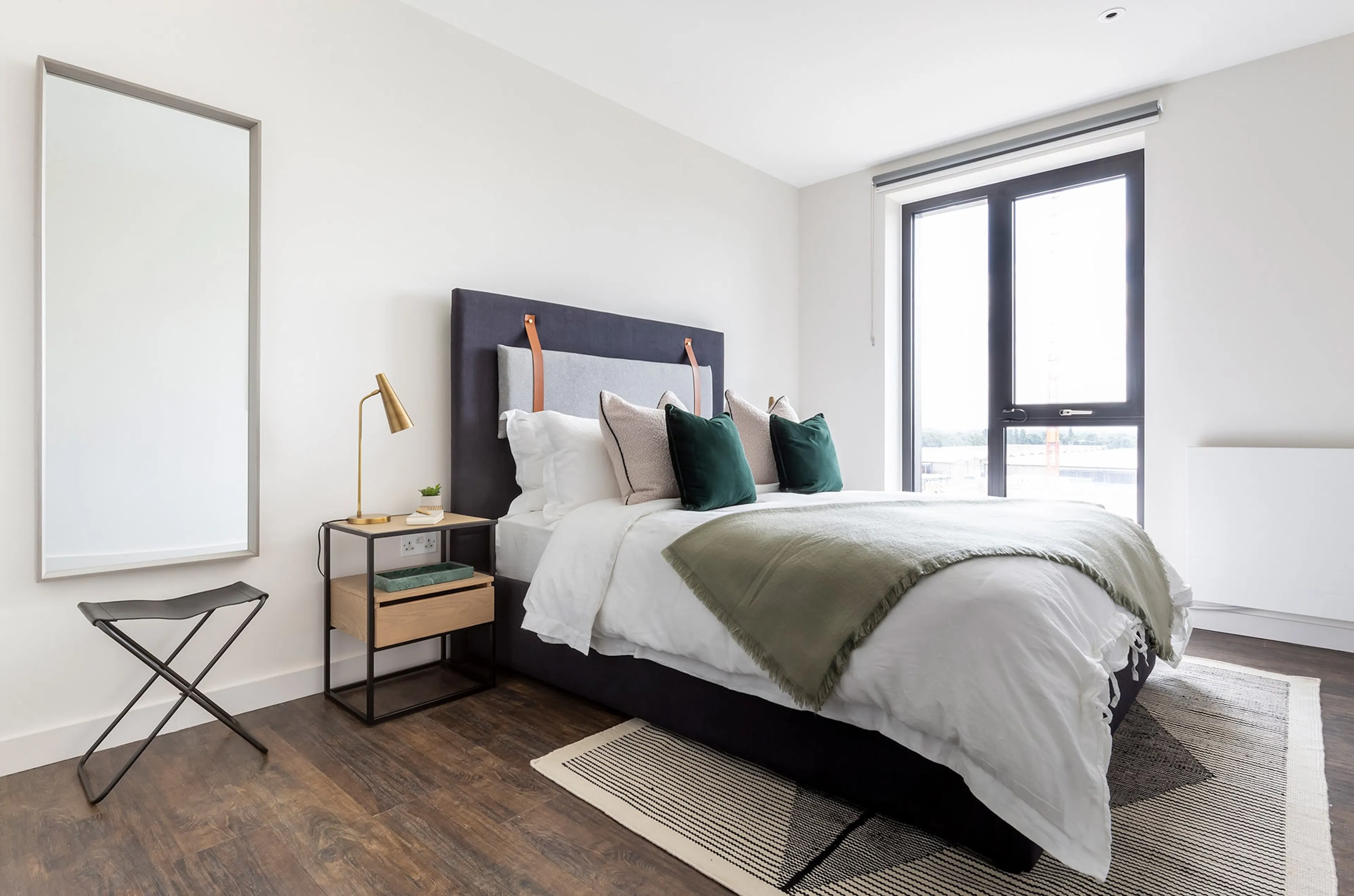 ROOM ROOM 1