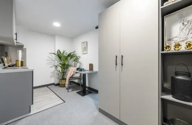 Gold Studio - High Floor room image 1