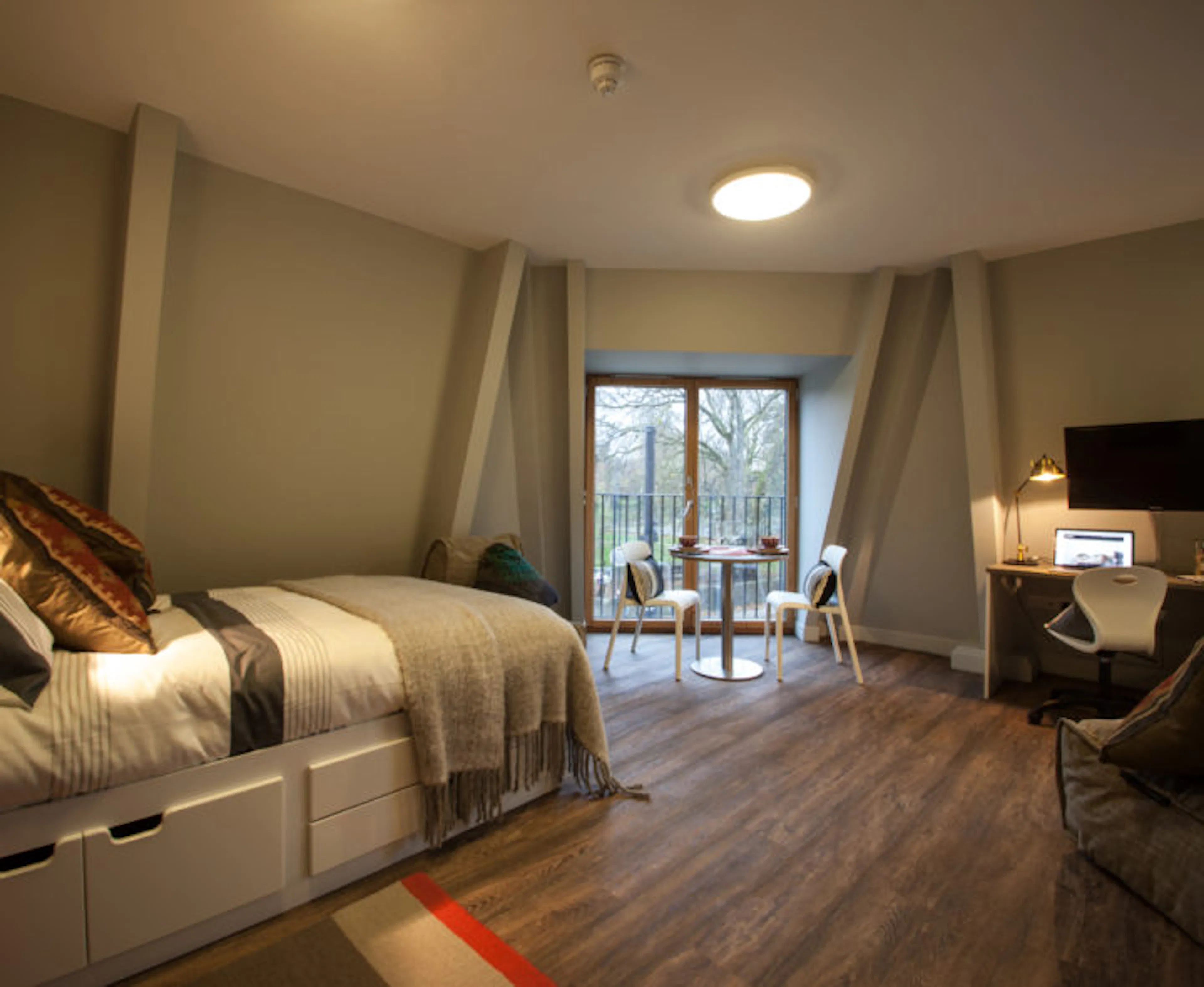 ROOM ROOM 2