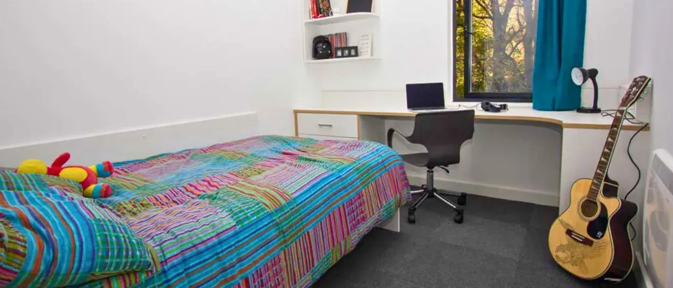 Gold En-Suite ROOM 1