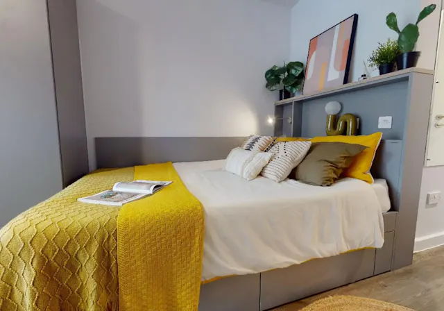 Gold Studio room image 2
