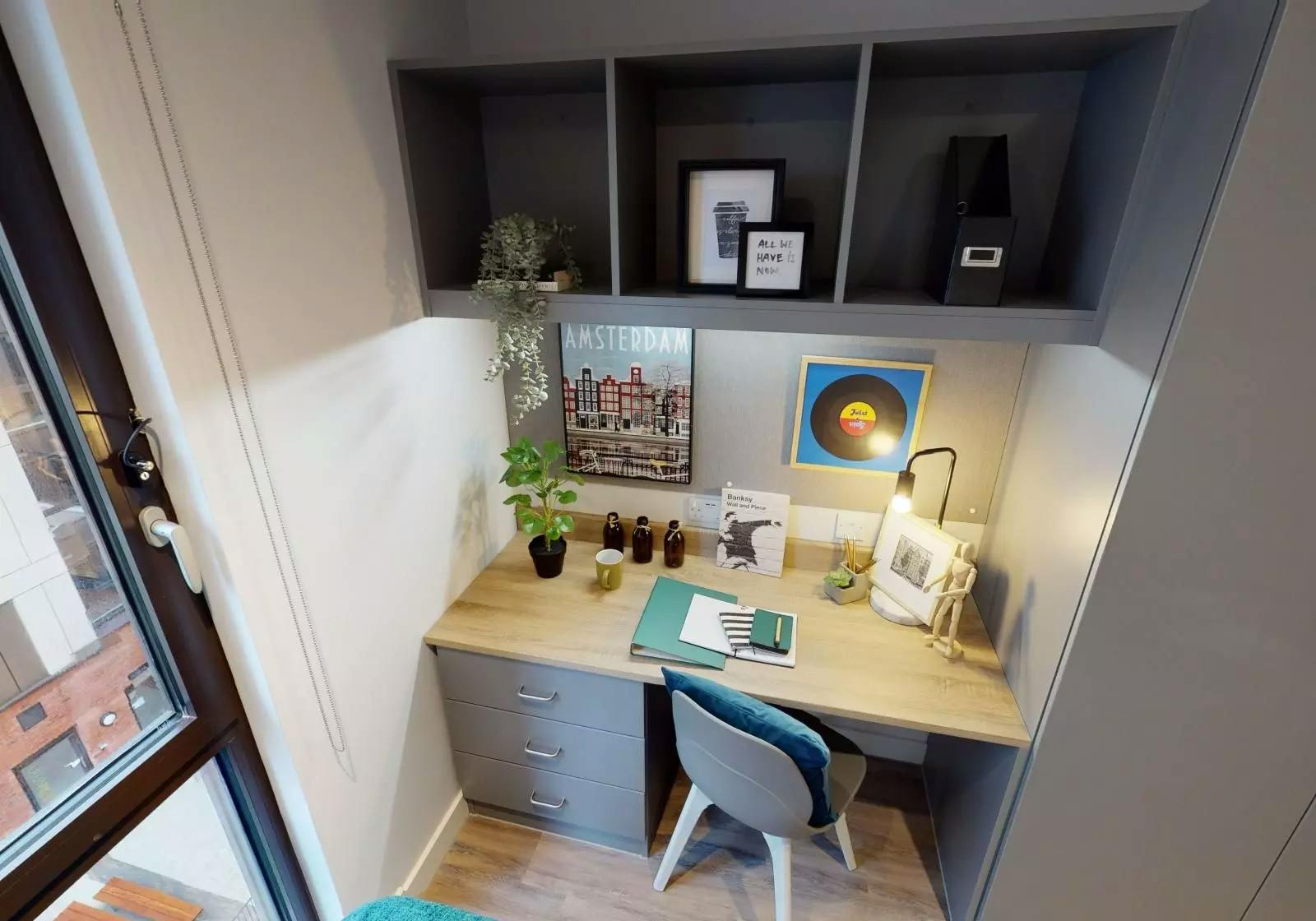 Silver En Suite Plus