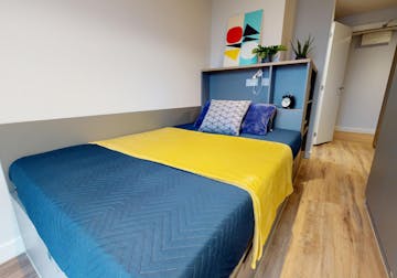 6 Bed Bronze En Suite Plus