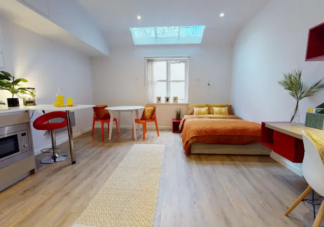 Diamond Studio room image 2