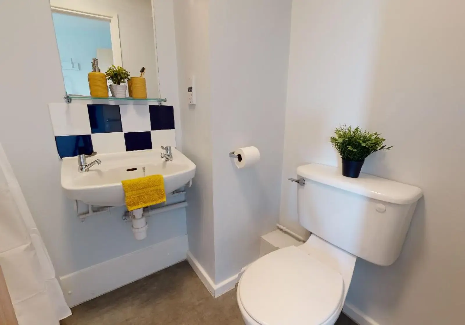 Silver En Suite Plus