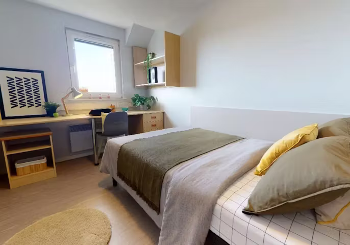 iq-opal-court-leicester-Gold En Suite-1