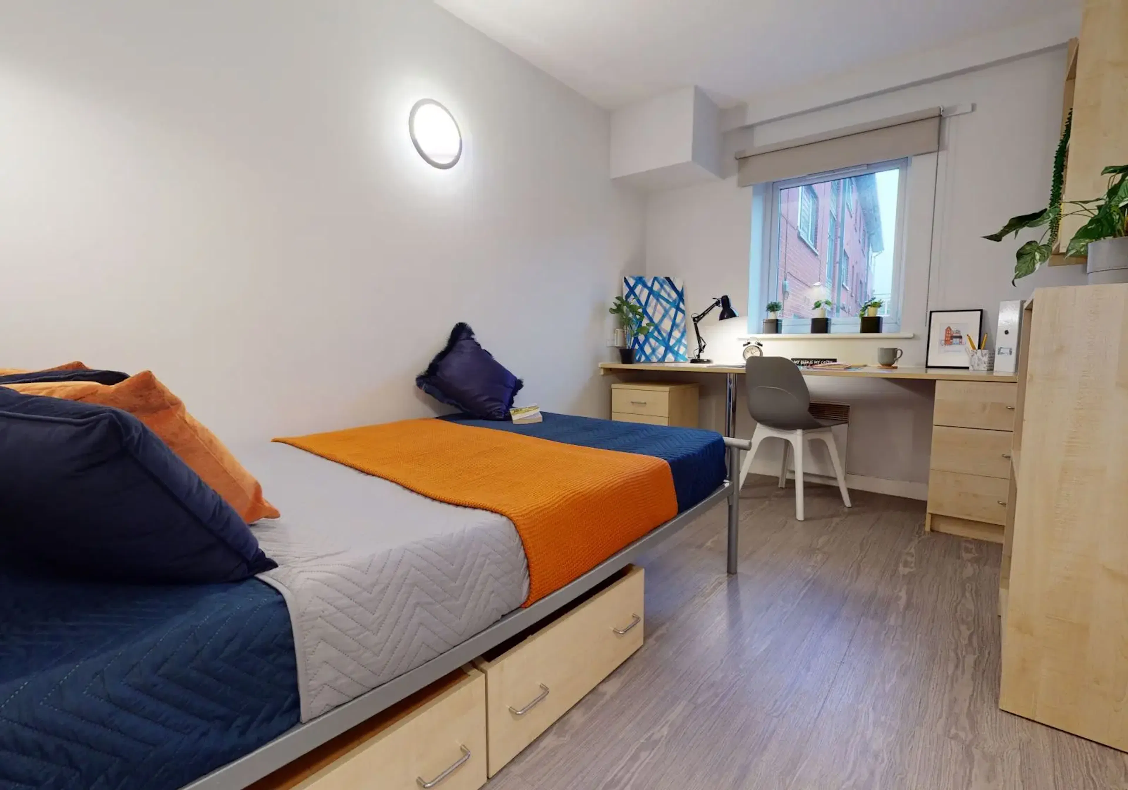 Bronze En Suite ROOM 1